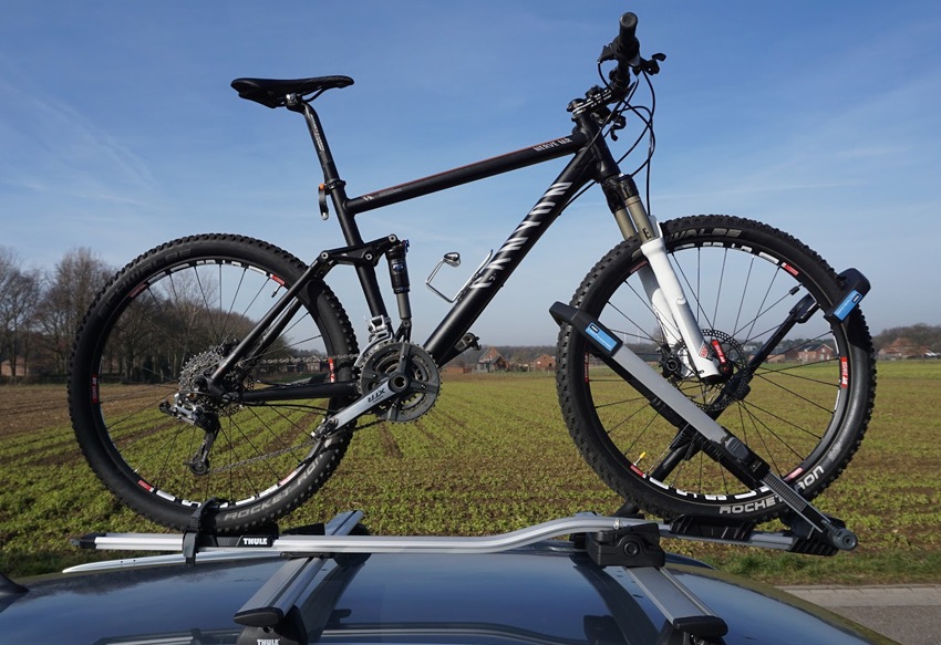 Canyon fiets op Thule Upride fietsdrager review